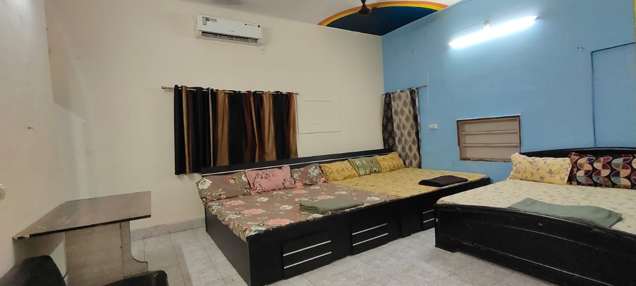 9-Bed AC Room